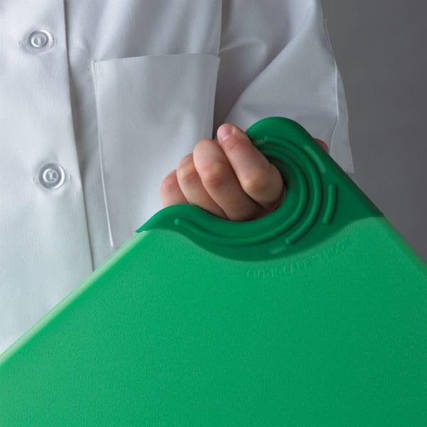 San Jamar Saf-T-Grip Plastic Cutting Board with Safety Hook, 9" x 12" x 0.375", Green