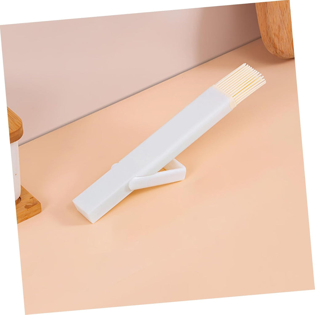 Food-grade Silicone Barbecue Brush for Bbq Grilling and Baking, Heat Resistant Pastry Basting Brush with Soft Bristles, Beige Silicone Kitchen Utensil for Sauce and Oil Application