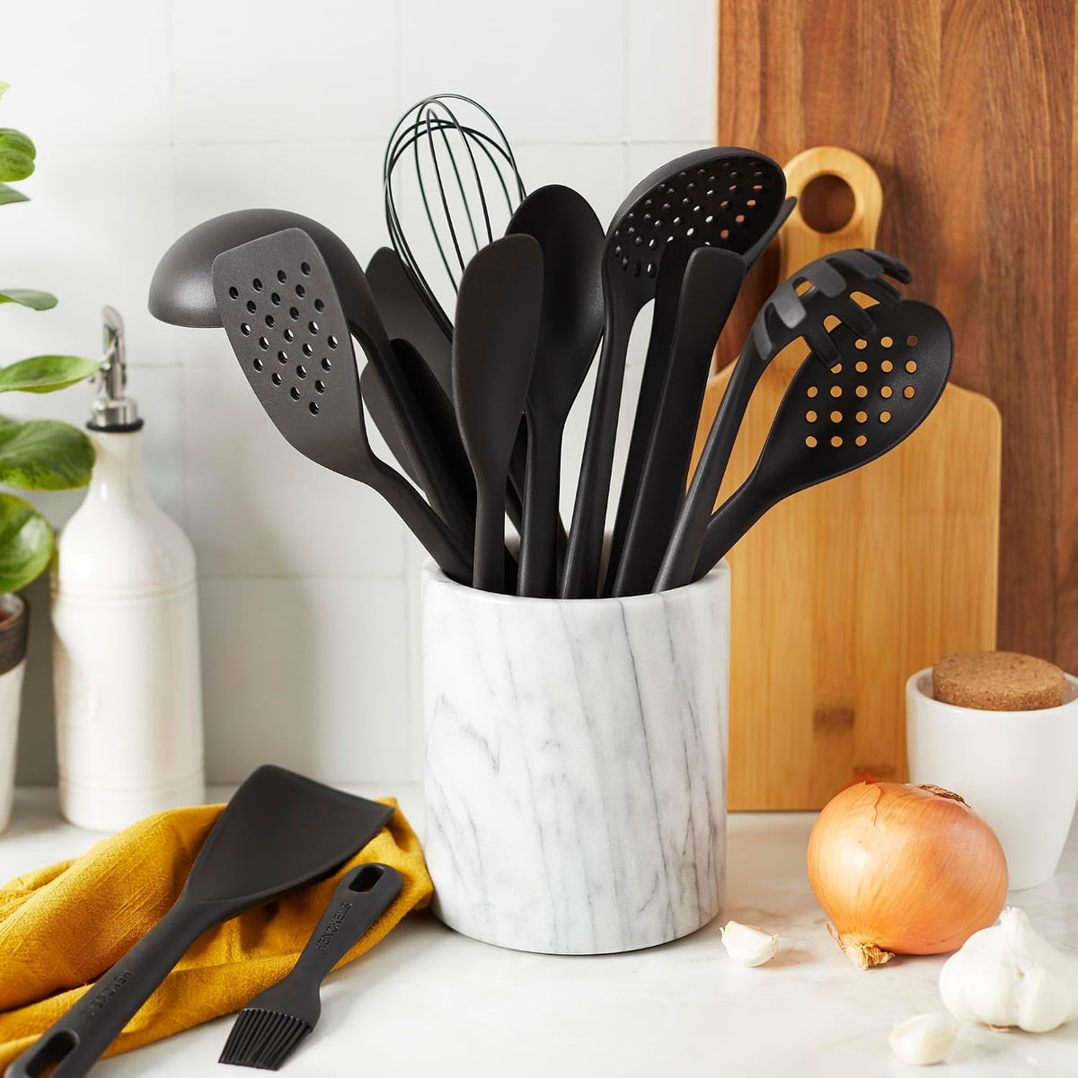 HENCKELS Silicone Onyx Cooking Utensils, Pastry Brush