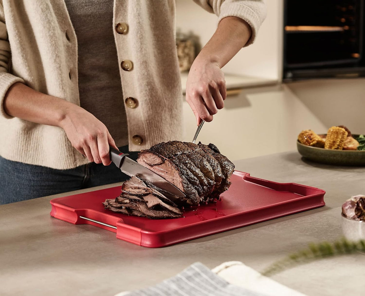Joseph Joseph Cut&Carve Plus - Non-Slip, Multi-Function, Double-Sided Cutting Board for Food Preparation and Carving- Dishwasher Safe, Red